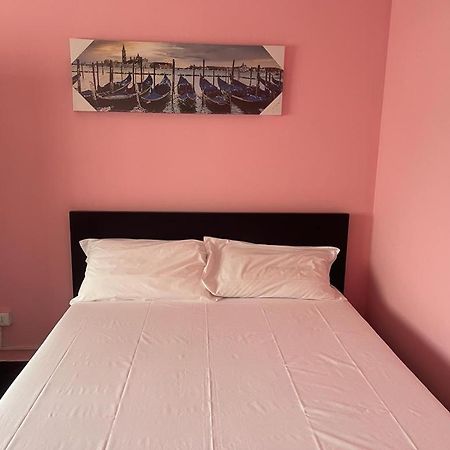 Venice Night 13 Family Room เมสเตร ภายนอก รูปภาพ