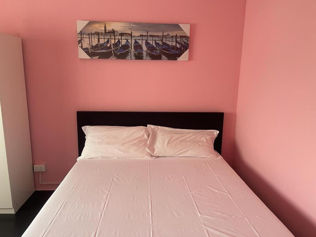 Venice Night 13 Family Room เมสเตร ภายนอก รูปภาพ
