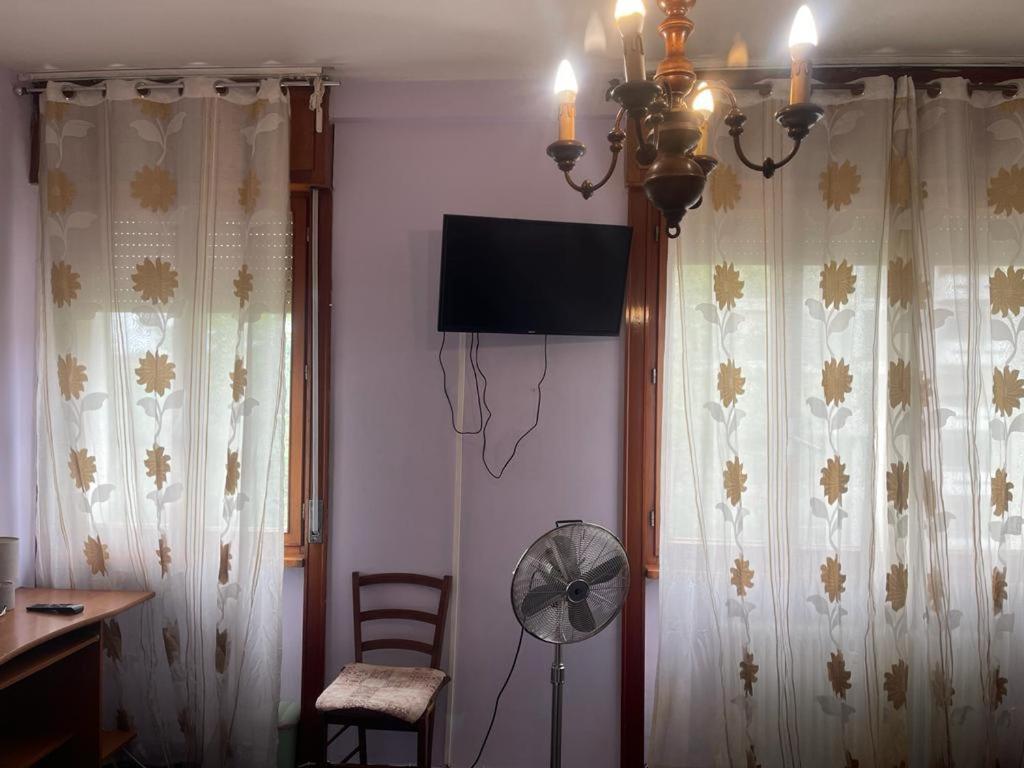 Venice Night 13 Family Room เมสเตร ภายนอก รูปภาพ