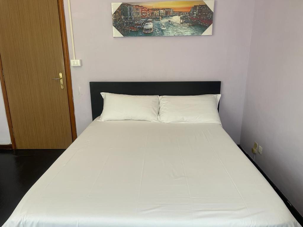 Venice Night 13 Family Room เมสเตร ภายนอก รูปภาพ